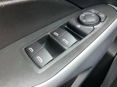 Used 2024 Chevrolet Trax LS w/ LS Convenience Package FWD image 20