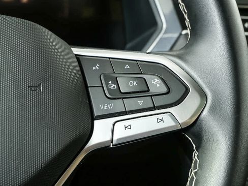 Certified 2023 Volkswagen Tiguan SE w/ Panoramic Sunroof Package image 14