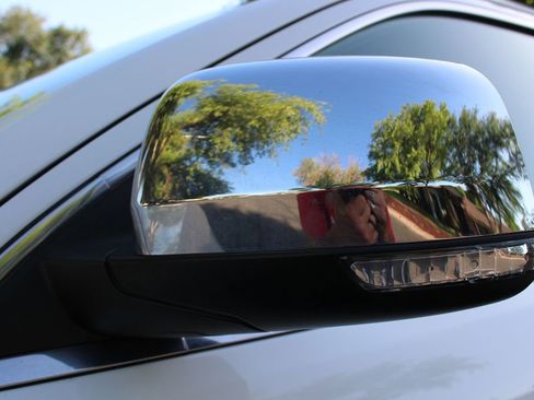 Used 2017 Jeep Grand Cherokee Limited image 50