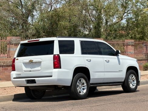 Used 2019 Chevrolet Tahoe LS w/ Enhanced Driver Alert Package AWD/4WD image 8