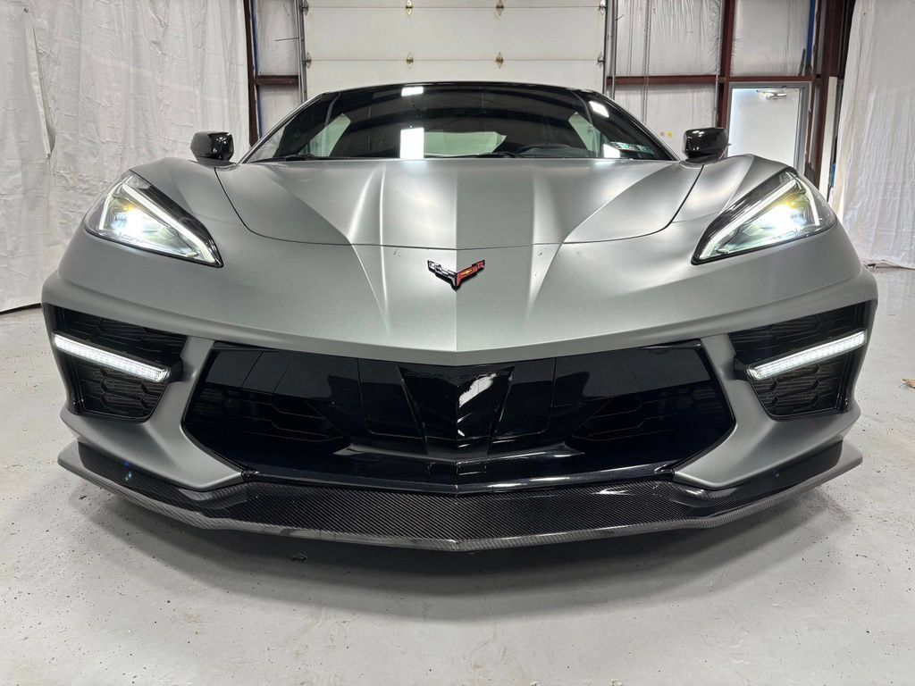 Used 2022 Chevrolet Corvette Stingray Coupe w/ Z51 Performance Package RWD image 9