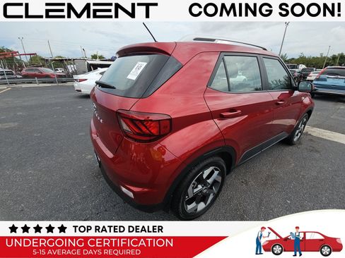 Used 2024 Hyundai Venue Limited FWD image 5
