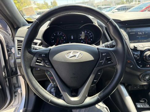 Used 2016 Hyundai Veloster Turbo FWD image 22