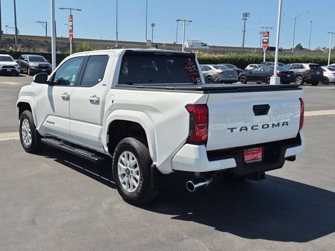 Used 2025 Toyota Tacoma SR5 RWD image 11