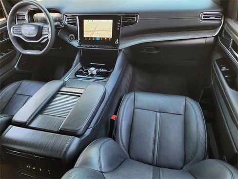 Used 2024 Jeep Wagoneer L Series II w/ Flexible Seating Group image 24