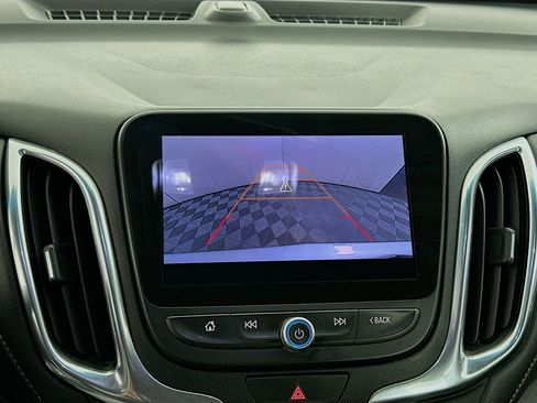 Used 2019 Chevrolet Equinox Premier FWD image 23