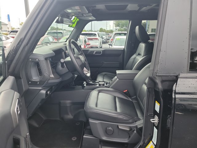 Used 2025 Ford Bronco Badlands AWD/4WD image 14