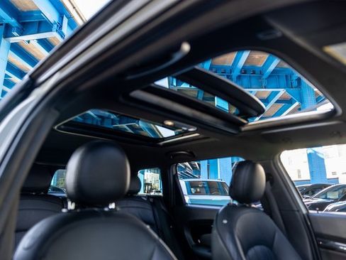 Used 2019 MINI Cooper Clubman S w/ Driver Assistance Package image 57