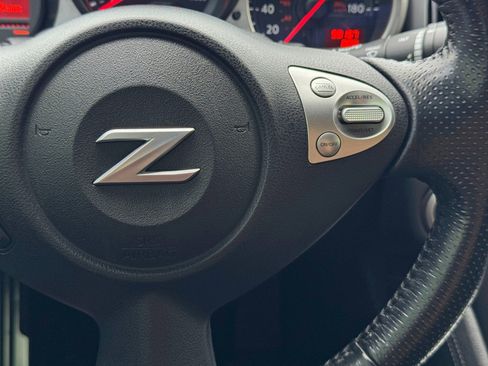 Used 2020 Nissan 370Z Coupe image 21