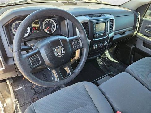 Used 2019 RAM 1500 Classic SLT image 9