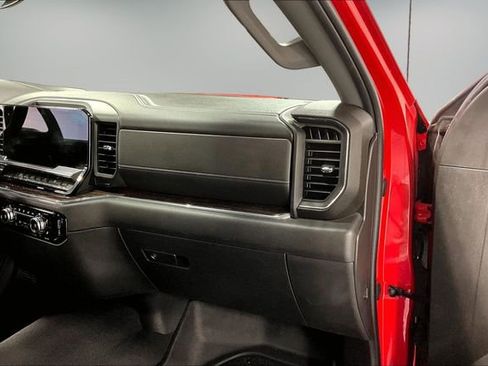 Used 2023 GMC Sierra 1500 Elevation image 24