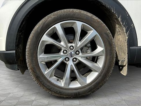 Used 2022 Ford Explorer Platinum w/ Technology Package image 34