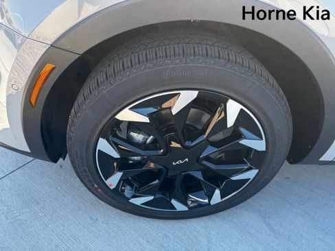 New 2026 Kia Sorento SX image 8