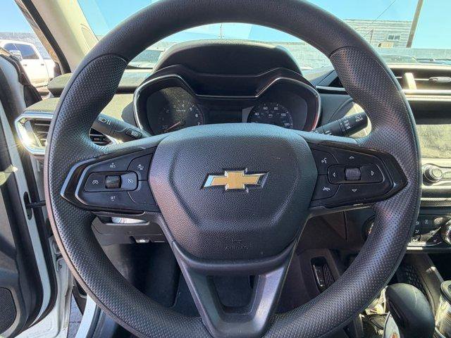Used 2022 Chevrolet TrailBlazer LT w/ Confidence II Package FWD image 10