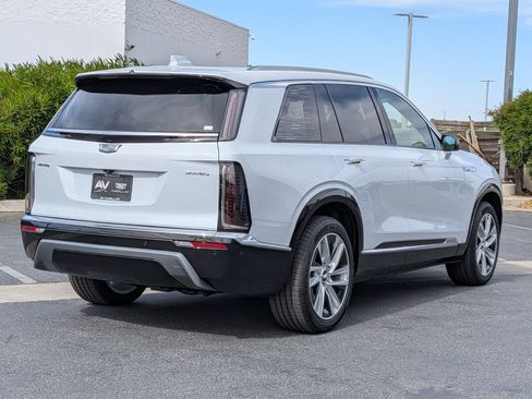 New 2026 Cadillac Vistiq Luxury image 13