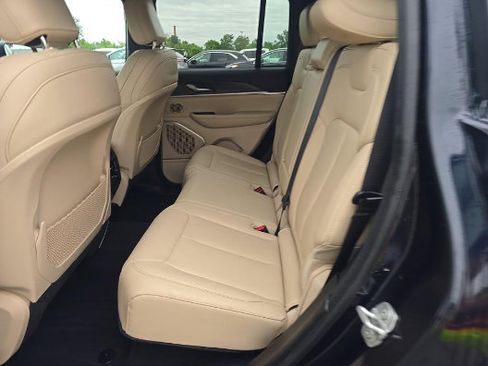 Used 2024 Jeep Grand Cherokee Limited 4xe AWD/4WD image 16