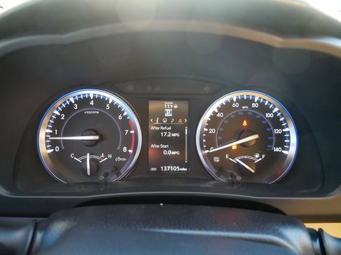 Used 2015 Toyota Highlander XLE image 21