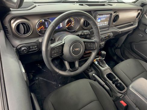 Used 2018 Jeep Wrangler Unlimited Sport S AWD/4WD image 4