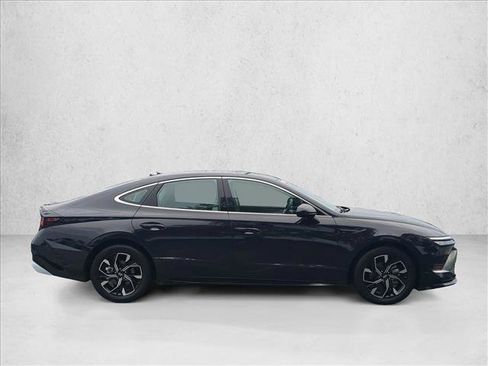 Used 2025 Hyundai Sonata SEL FWD image 4