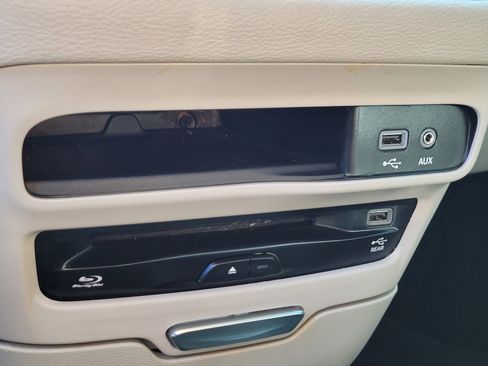 Used 2020 Chrysler Pacifica Limited w/ Advanced Safetytec Group image 28