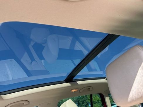 Used 2016 Volkswagen Tiguan SE image 14