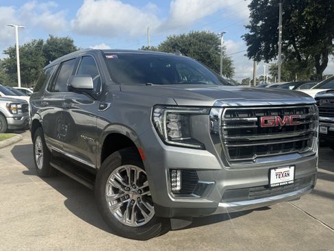 Used 2023 GMC Yukon SLT w/ SLT Premium Package RWD image 2