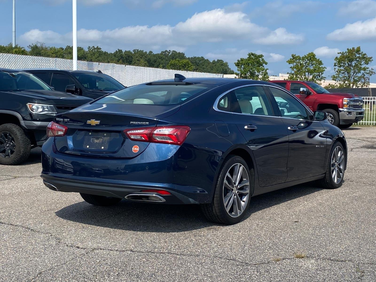 Used 2022 Chevrolet Malibu Premier FWD image 6