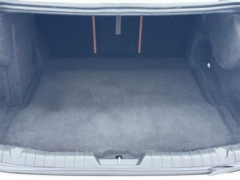 Used 2022 Jaguar XF R-Dynamic SE image 12