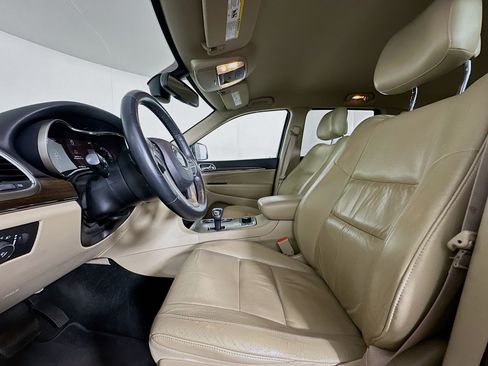 Used 2015 Jeep Grand Cherokee Limited AWD/4WD image 13