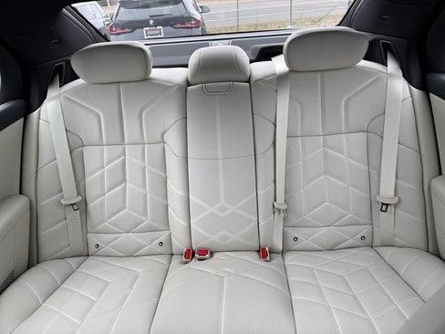 New 2026 BMW 750e xDrive AWD/4WD image 21