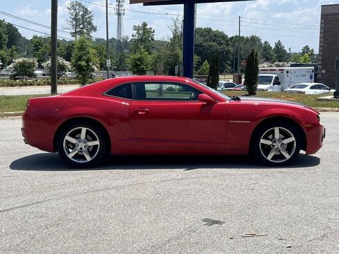 Used 2011 Chevrolet Camaro LT RWD image 4