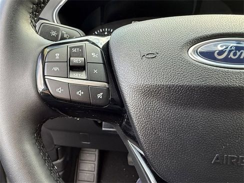 Used 2022 Ford Escape SEL image 18