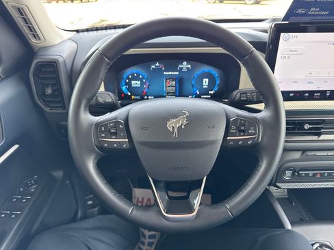 Certified 2025 Ford Bronco Sport Heritage w/ Convenience Package AWD/4WD image 25