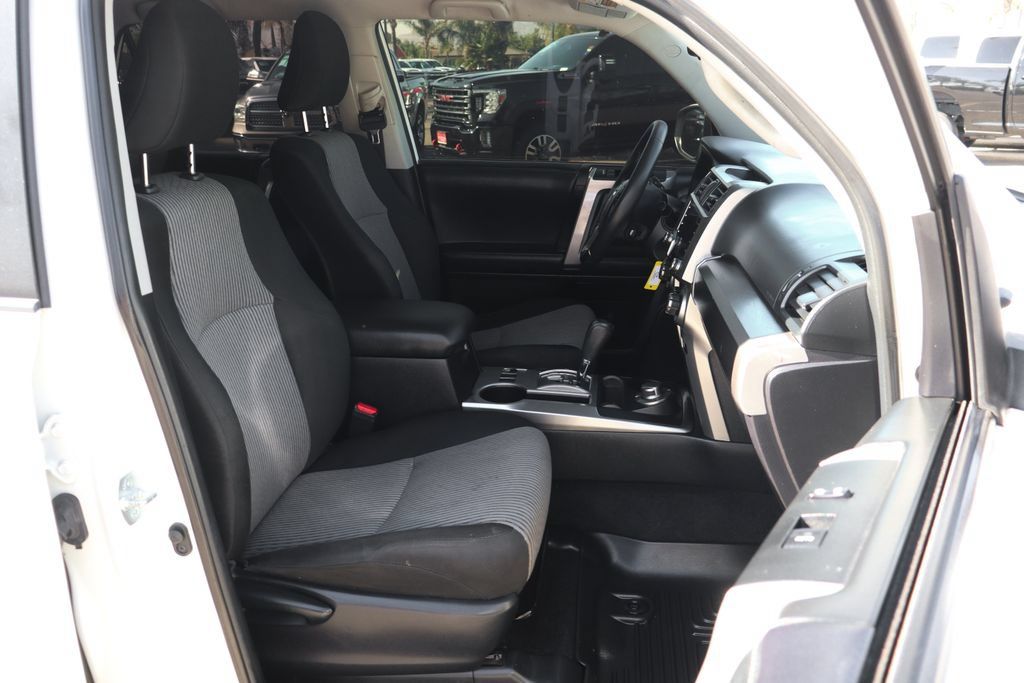 Used 2021 Toyota 4Runner SR5 AWD/4WD image 43