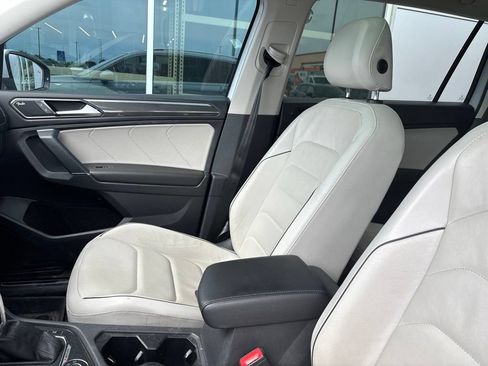 Used 2018 Volkswagen Tiguan SEL Premium AWD/4WD image 13