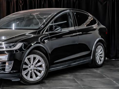 Used 2020 Tesla Model X Long Range AWD/4WD image 8