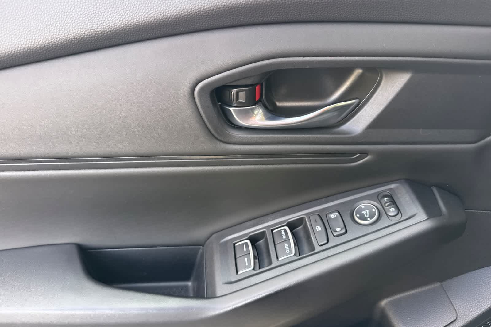 Used 2023 Honda Accord EX image 12