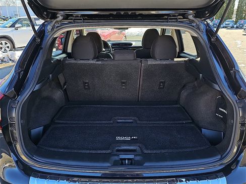 Used 2020 Nissan Rogue Sport SV image 29