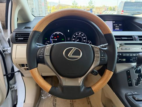 Used 2015 Lexus RX 450h AWD image 9