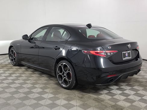 Used 2024 Alfa Romeo Giulia Veloce AWD/4WD image 5