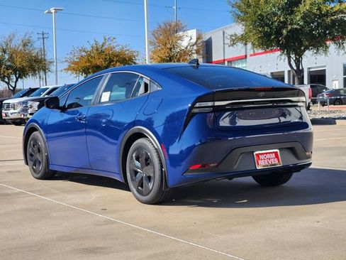 New 2026 Toyota Prius Plug-In Hybrid image 4