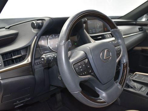 Used 2019 Lexus ES 350 image 12