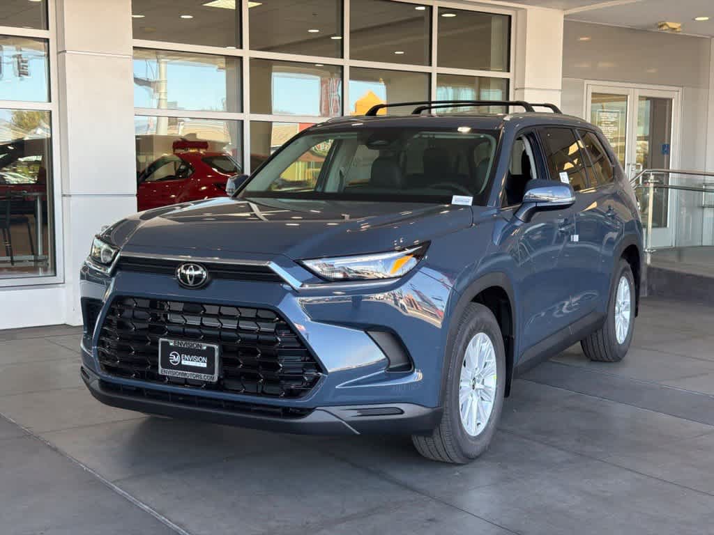 New 2026 Toyota Grand Highlander XLE FWD image 2