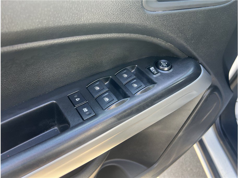 Used 2018 Chevrolet Colorado LT RWD image 18