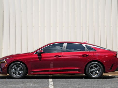 Used 2022 Kia K5 LXS FWD image 8