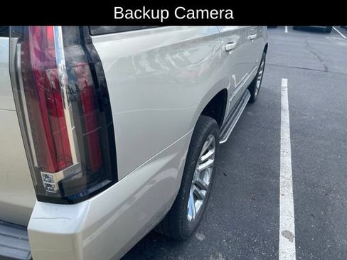 Used 2017 GMC Yukon SLT w/ Premium Edition AWD/4WD image 8