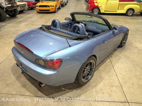 Used 2002 Honda S2000 image 17