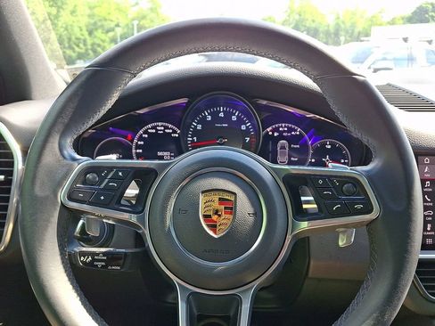 Used 2021 Porsche Cayenne AWD/4WD image 23
