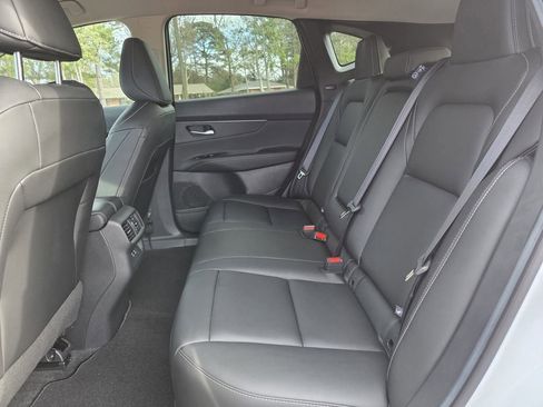 Used 2025 Nissan Murano SV image 14