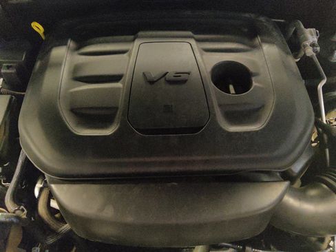 Used 2019 Jeep Grand Cherokee Limited AWD/4WD image 30